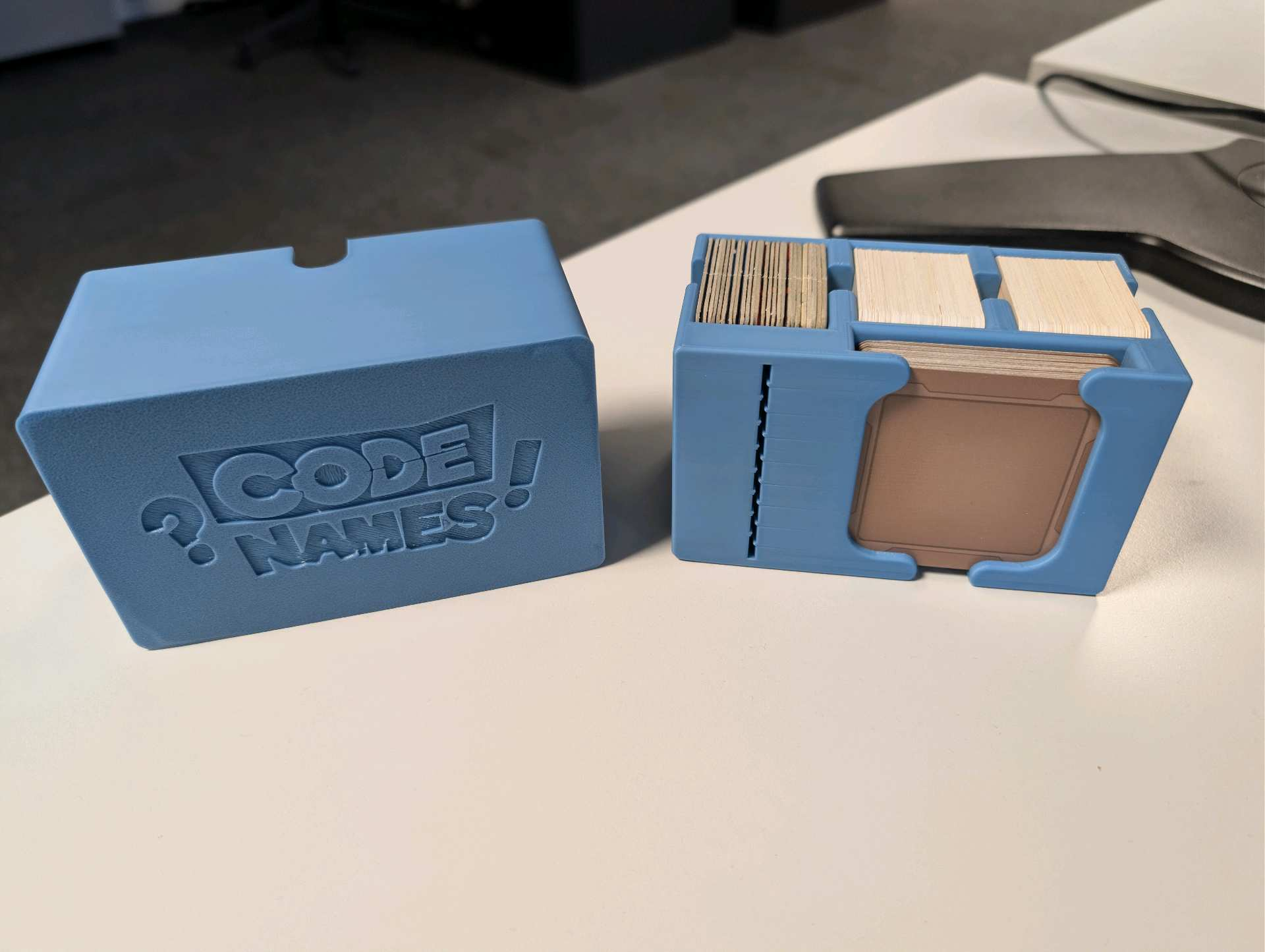 Codenames Travel Box